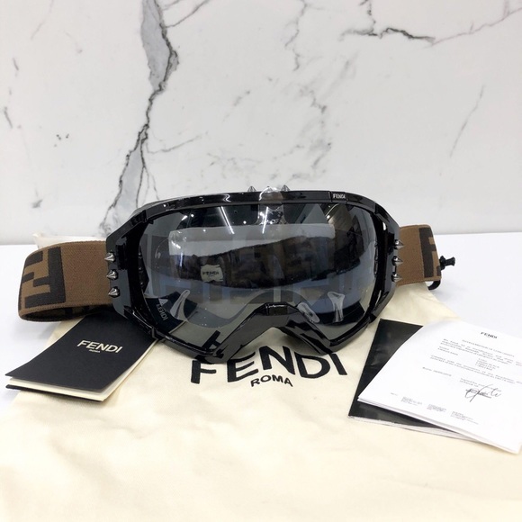 ski goggles fendi